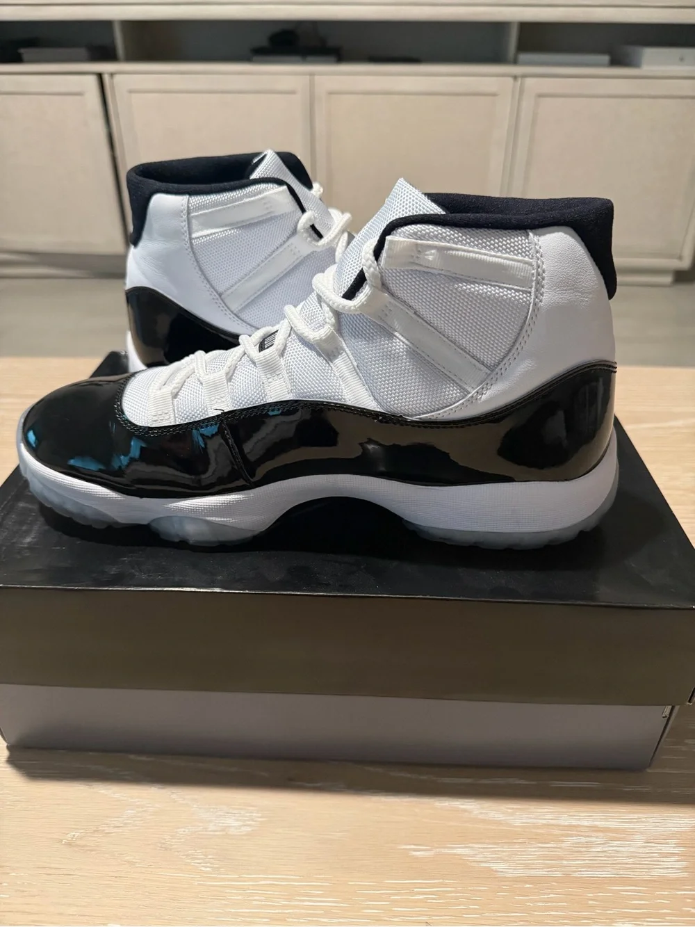 Air Jordan 11 Retro High Concord Men's High-Top Sneakers - White/Black with box